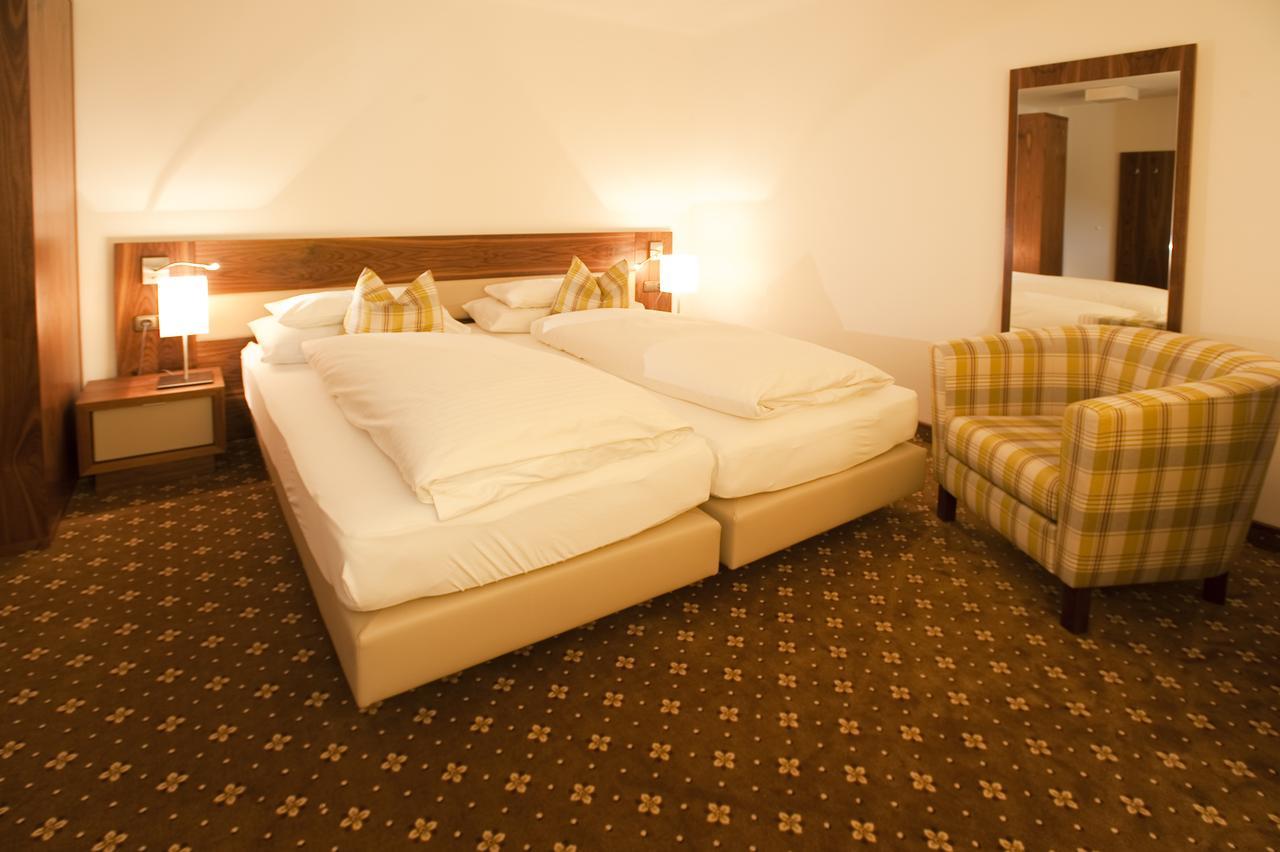Zum Dorfschmied Hotel Klein Sankt Paul Luaran gambar
