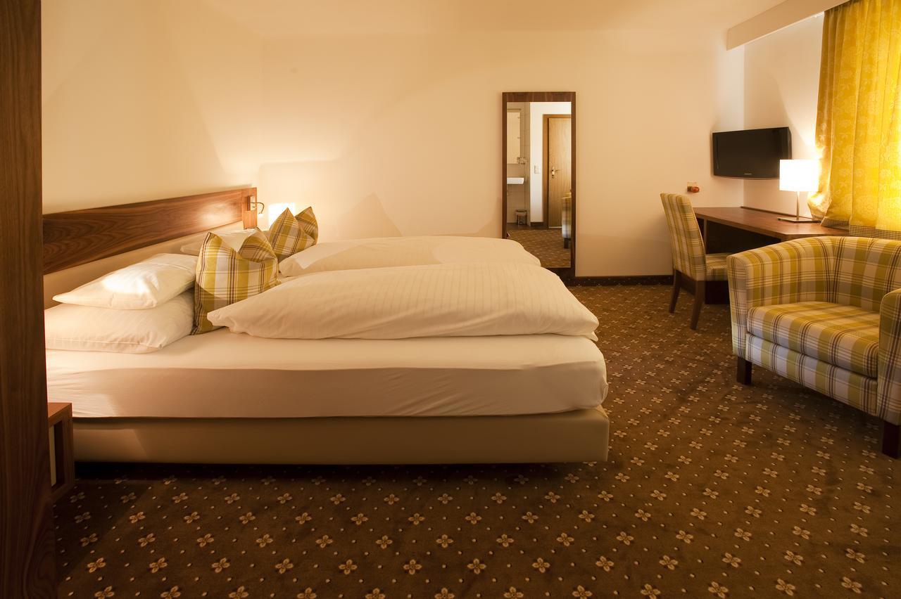 Zum Dorfschmied Hotel Klein Sankt Paul Luaran gambar